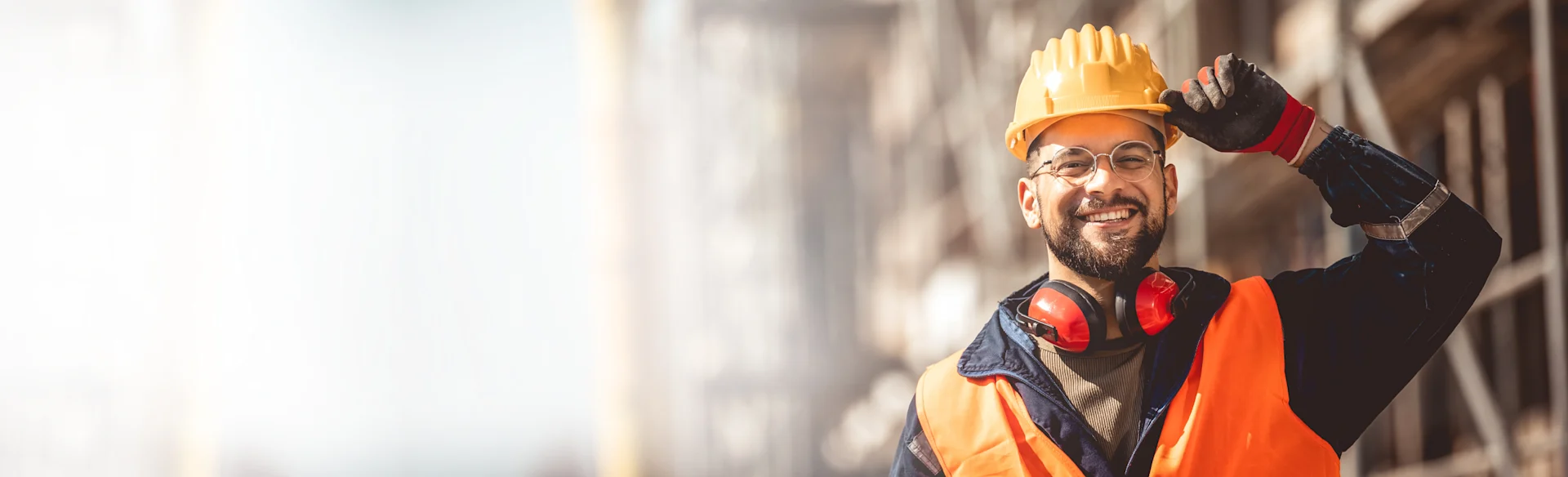 SingleMan-Glasses-OrangeJkt-Outdoors HEROImage
