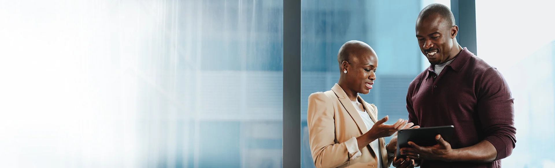 Man-Woman-AfricanAmerican-Laptop HEROImage
