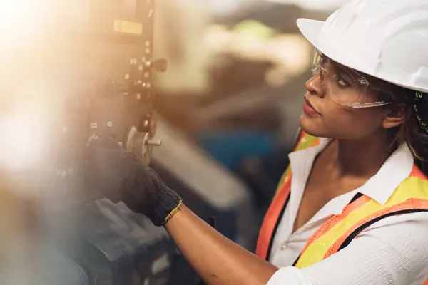 Mechanical Contractor Image of Woman THUMBNAIL