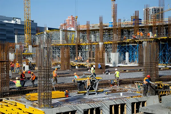 ConstructionSite-People-Helmets THUMBImage