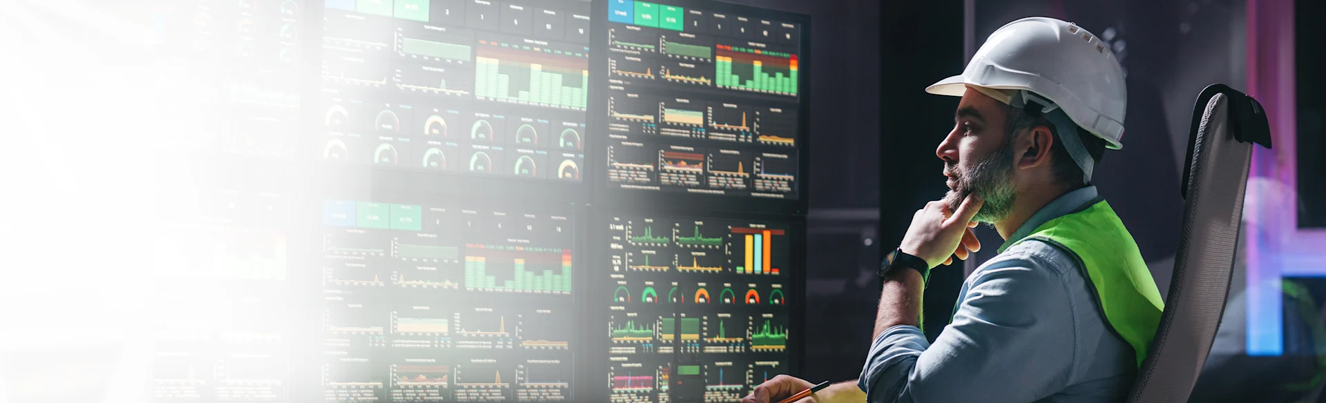Man-Indoors-WhiteHat-LargeComputer HEROImage