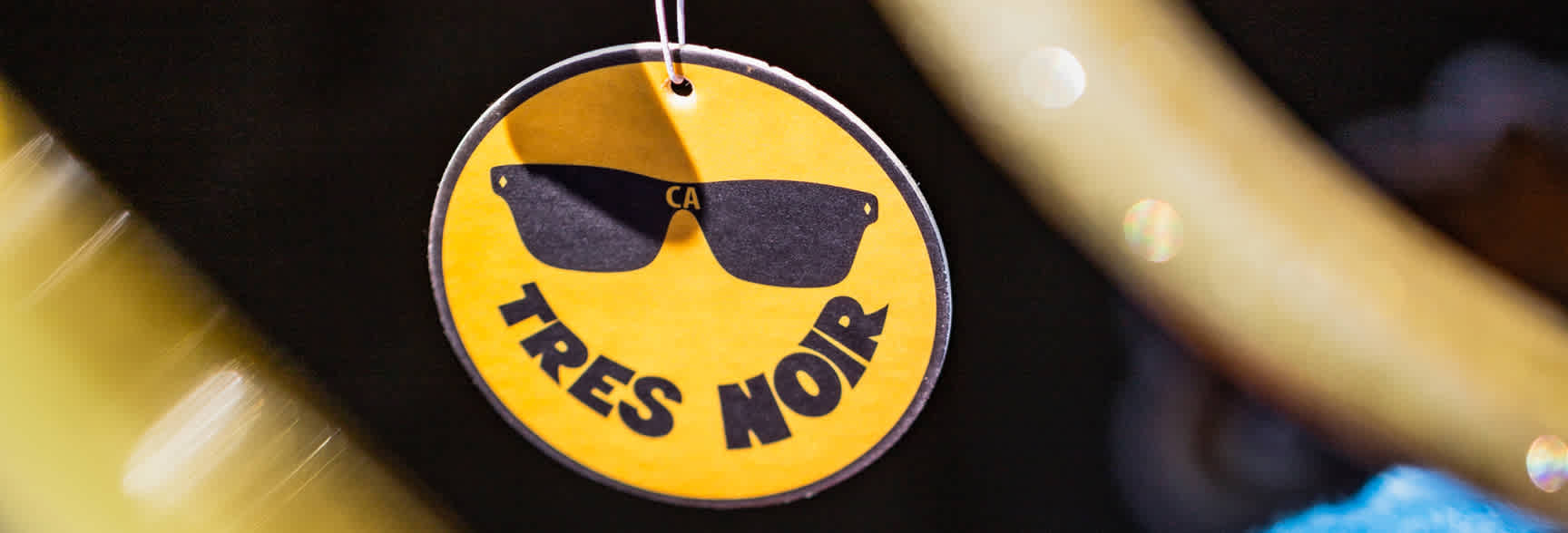 Tres Noir air freshener