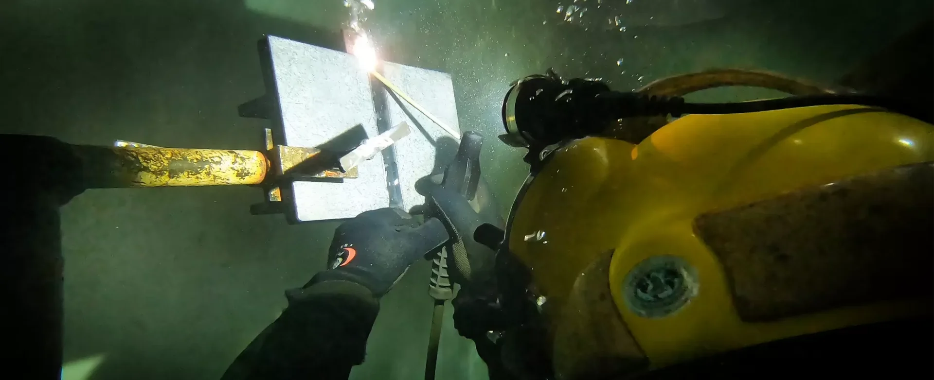 In underwater welding, there is always only one welder underwater at a time, and the work is done in one dive whenever possible.