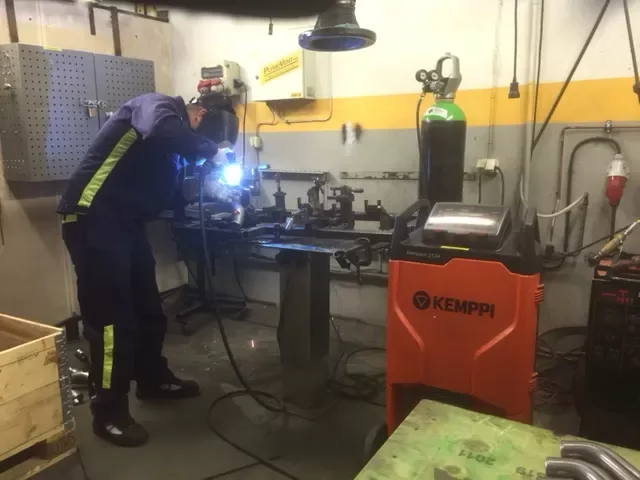 Proton Engineering's Welding Coordinator Jadranko Basic welding with a Kempact 253A welder.