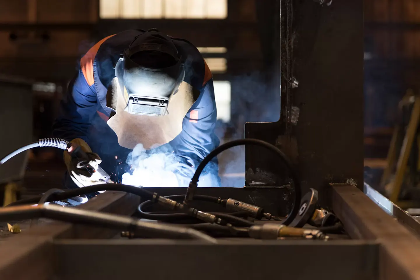 Svetsaren Slawomir Jankowski anser att X8 MIG Welder är en kvalitetsmaskin för tunga svetsarbeten.