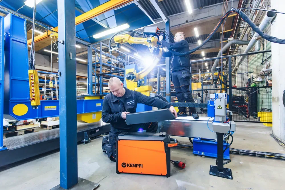 Integrating AX MIG Welder with a welding robot is smooth and easy due to its modularity.