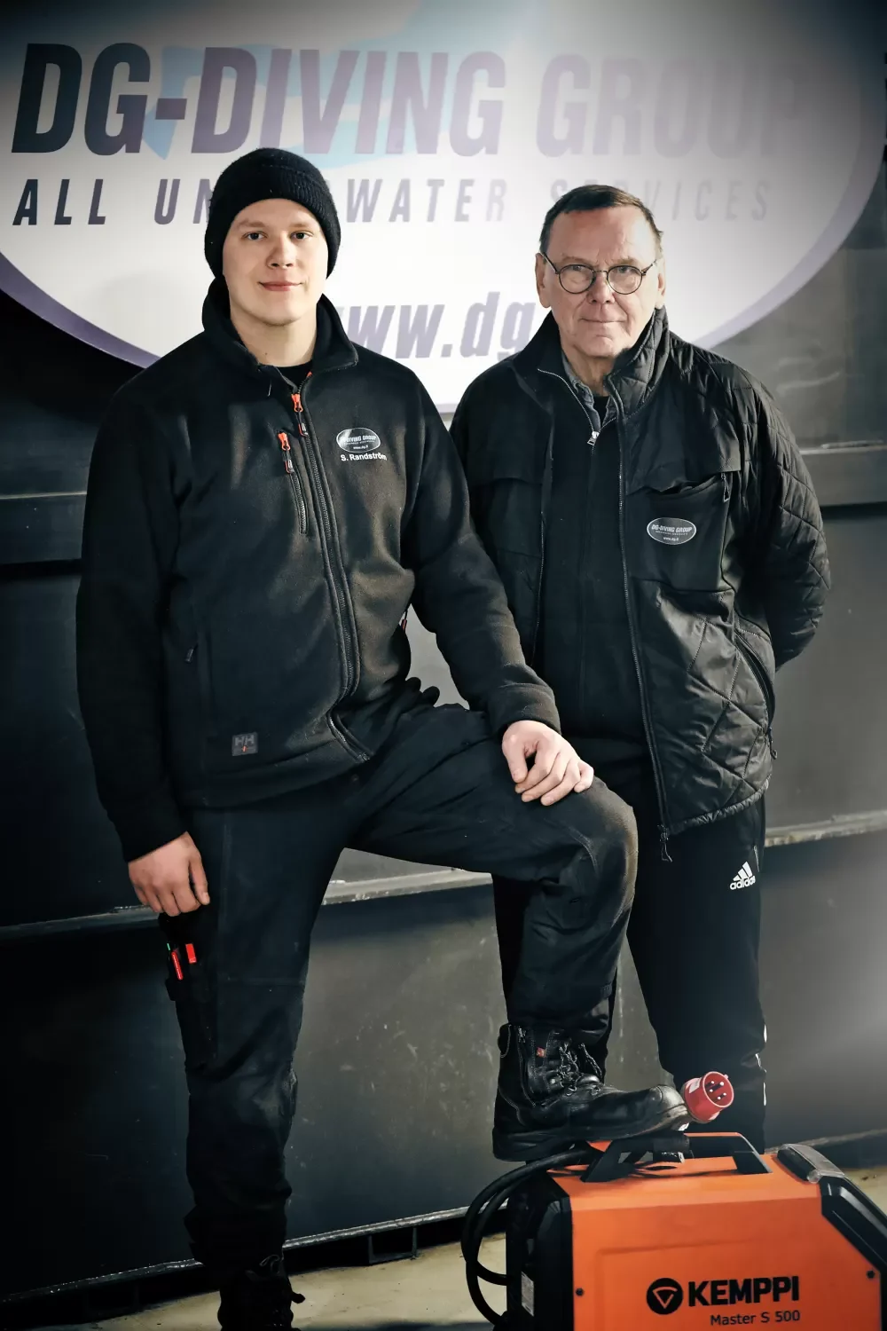 Simon Randström (left) and Mauri Kalliomaki (right) are happy with the cooperation with Kemppi and Master S welding machine’s capabilities in underwater welding.