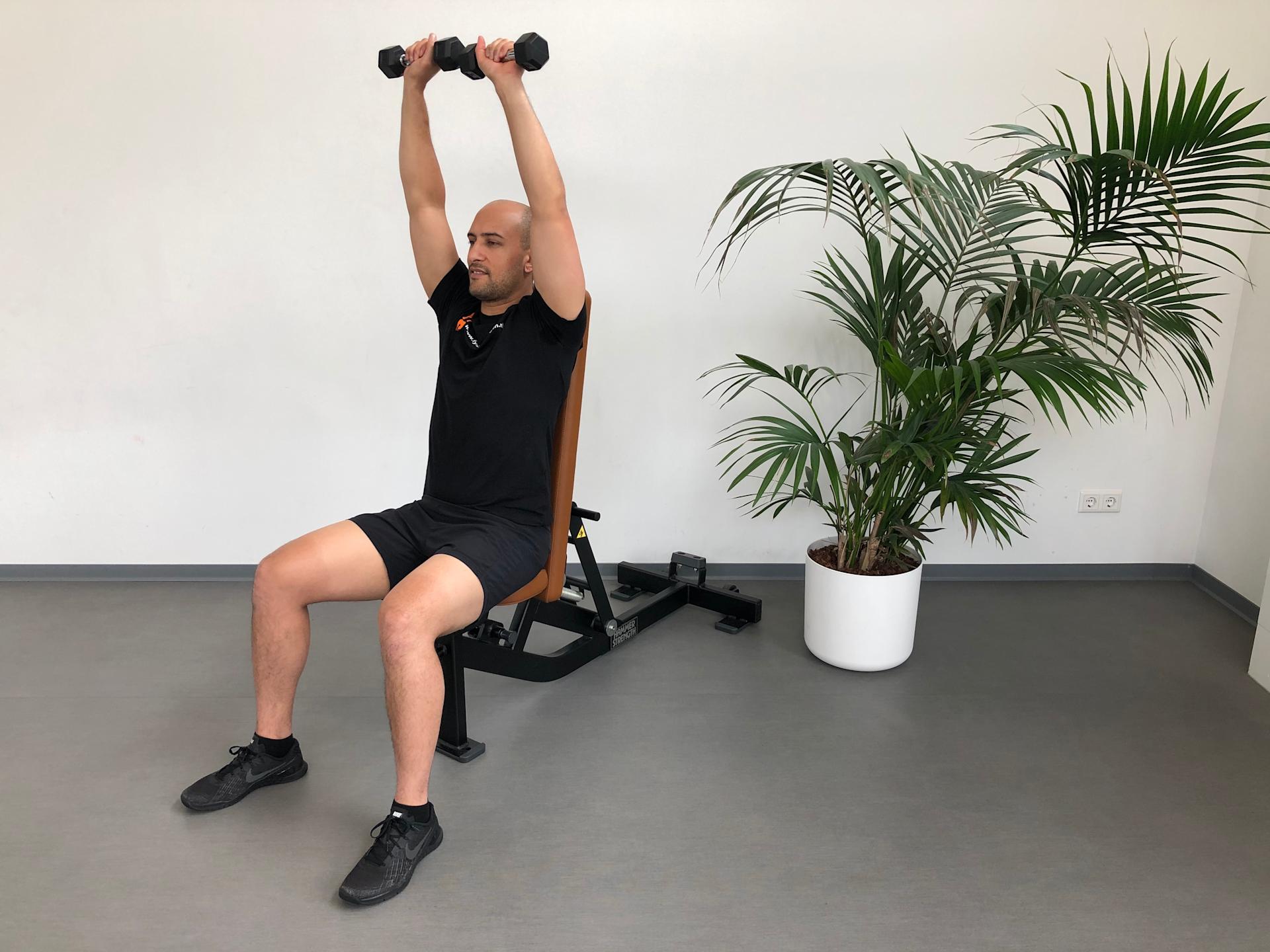 Running men forward Core | Standing | Running men forward | Yourbody.coach
