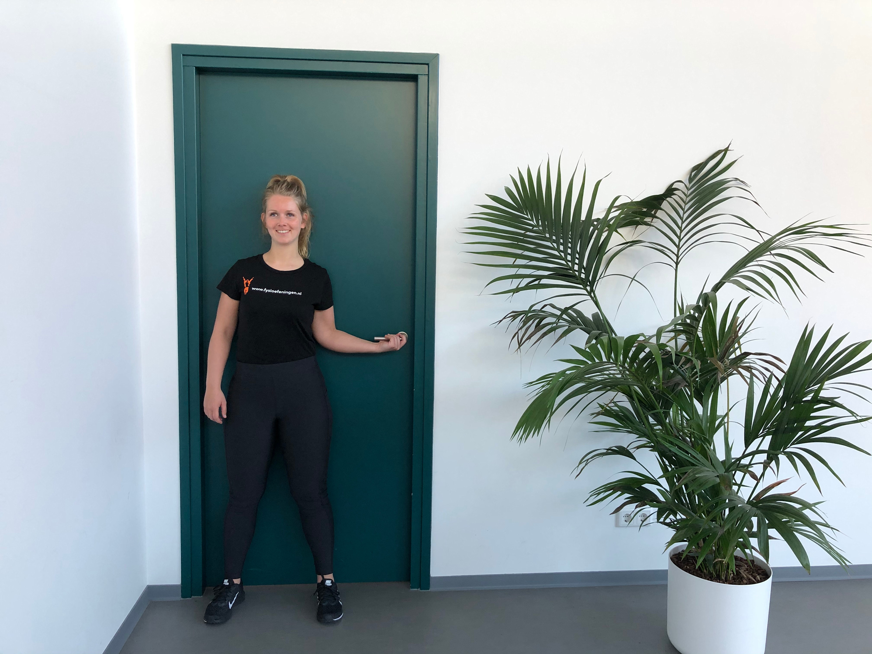 TERT exorotatie (schouder) Schouder � Staand � TERT exorotatie deel 3 � Fysioefeningen.nl � Breda