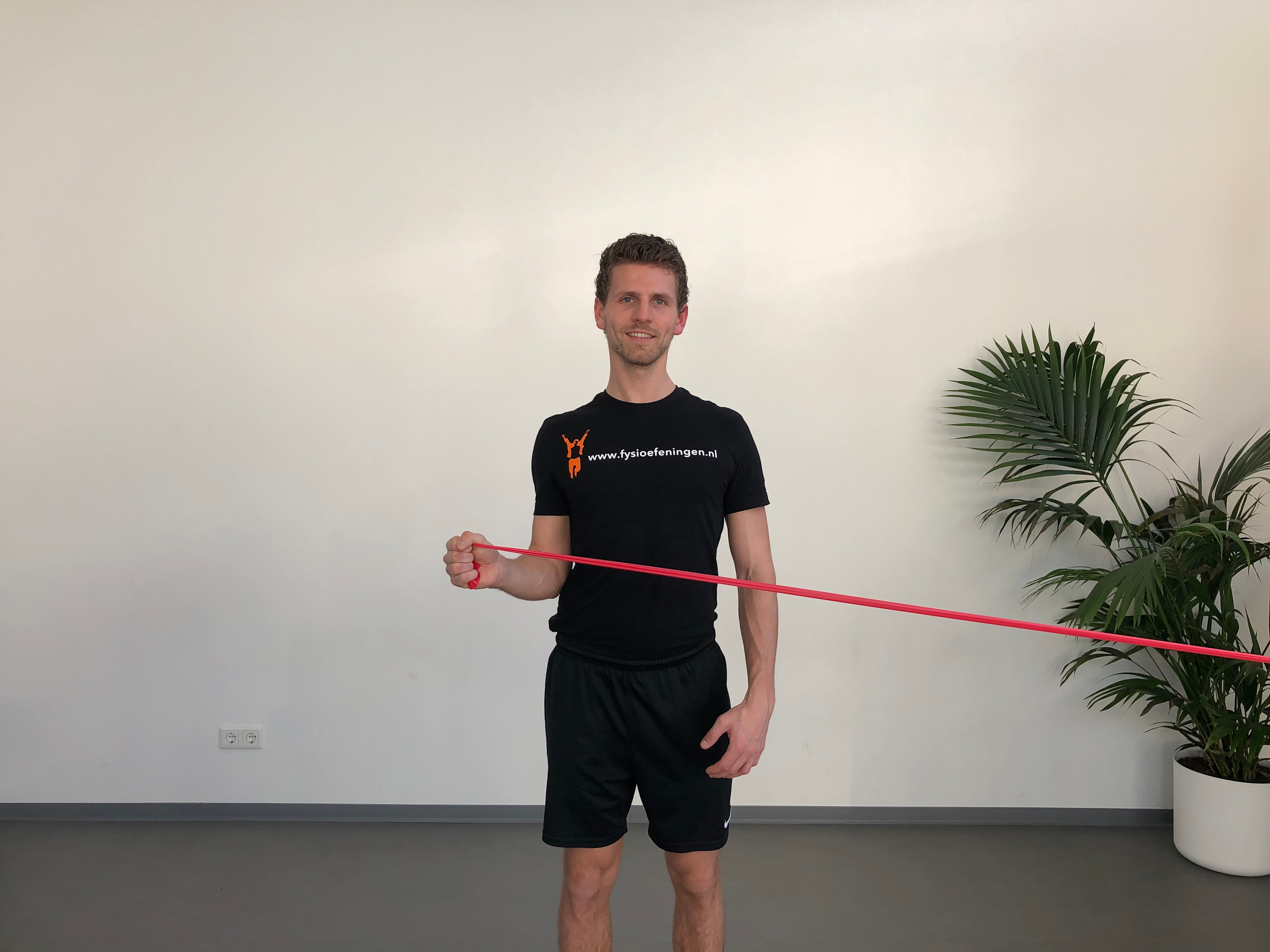 Schouder | Staand | Concentrisch exorotatie | Fysioefeningen.nl | Breda Schouder | Staand | Concentrisch exorotatie | Fysioefeningen.nl | Breda