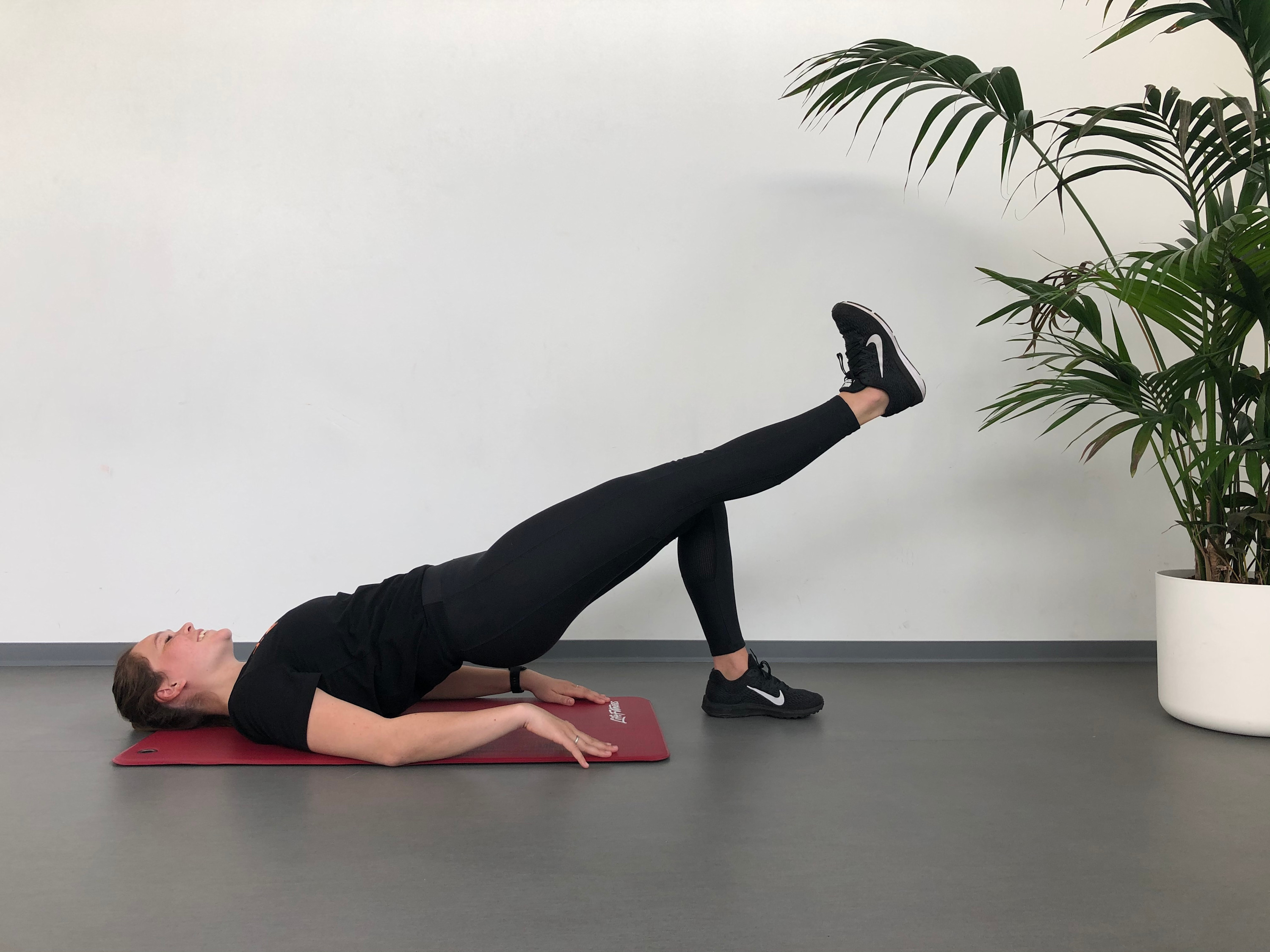 Bruggetje op één been LWK | Ruglig | Bruggetje op één been | Fysioefeningen.nl | Breda