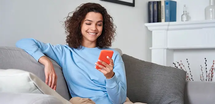 Adolescente con preguntas sobre el ciclo menstrual