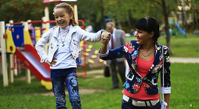 Incentive a inteligência emocional da sua filha 