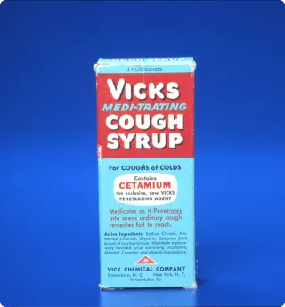 1950 - Entre os anos 50 e 60, a Vick introduziu o xarope para tosse no