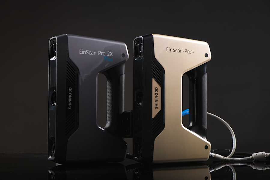 6. Einscan Pro+ and Einscan Pro2x Plus standing side by side