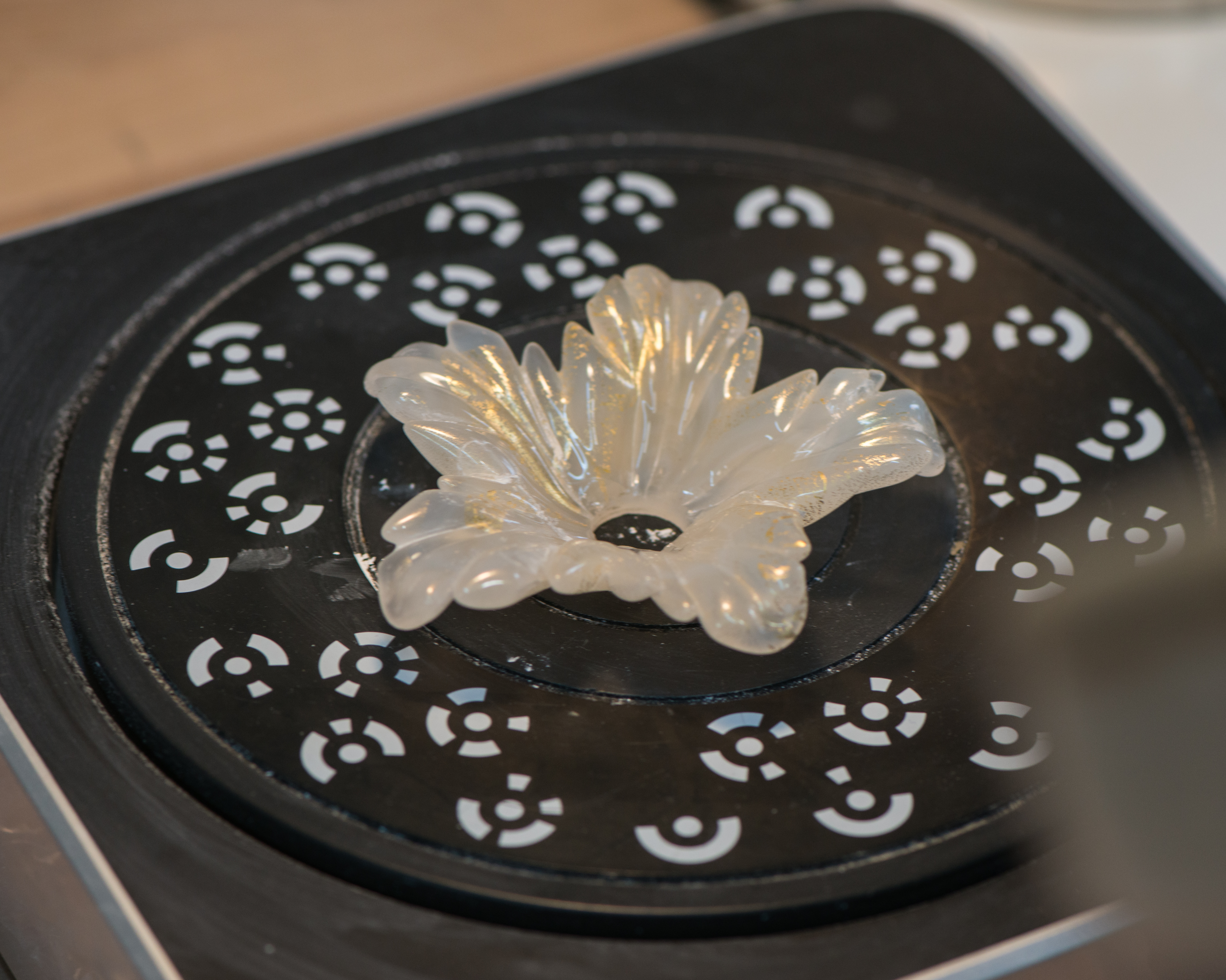 object about to be 3d scanned