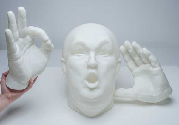 trump face and hands