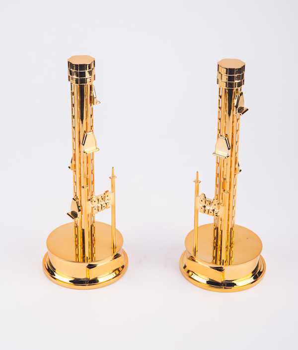 3d printed and gold plated trophy for Drake