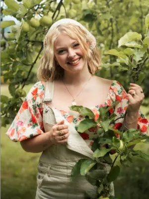 Grau/Autorin/Male Geers