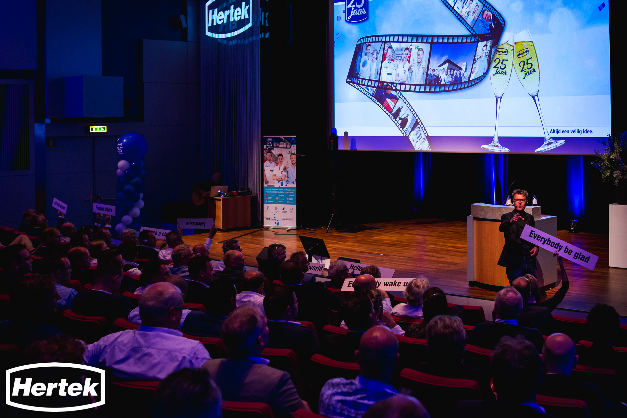 25-jarig jubileumfeest Hertek - 069