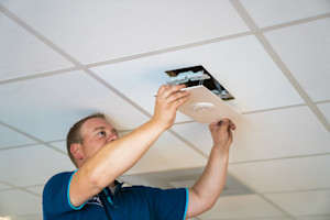 Koen met renovatiekit