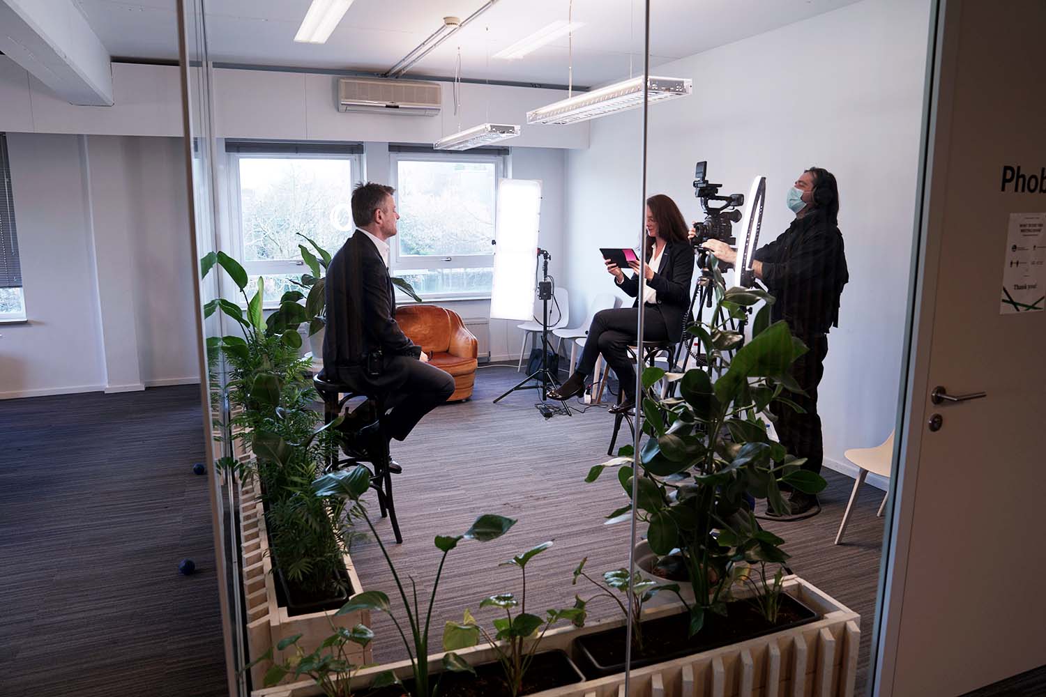 Sales videos at the Sensolus office