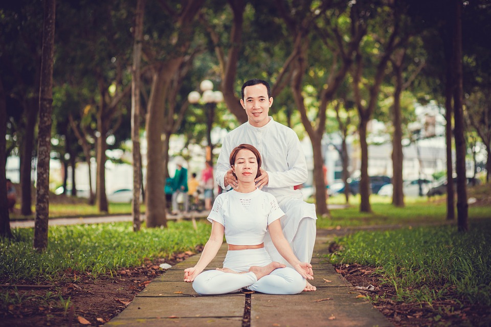 yoga-couple