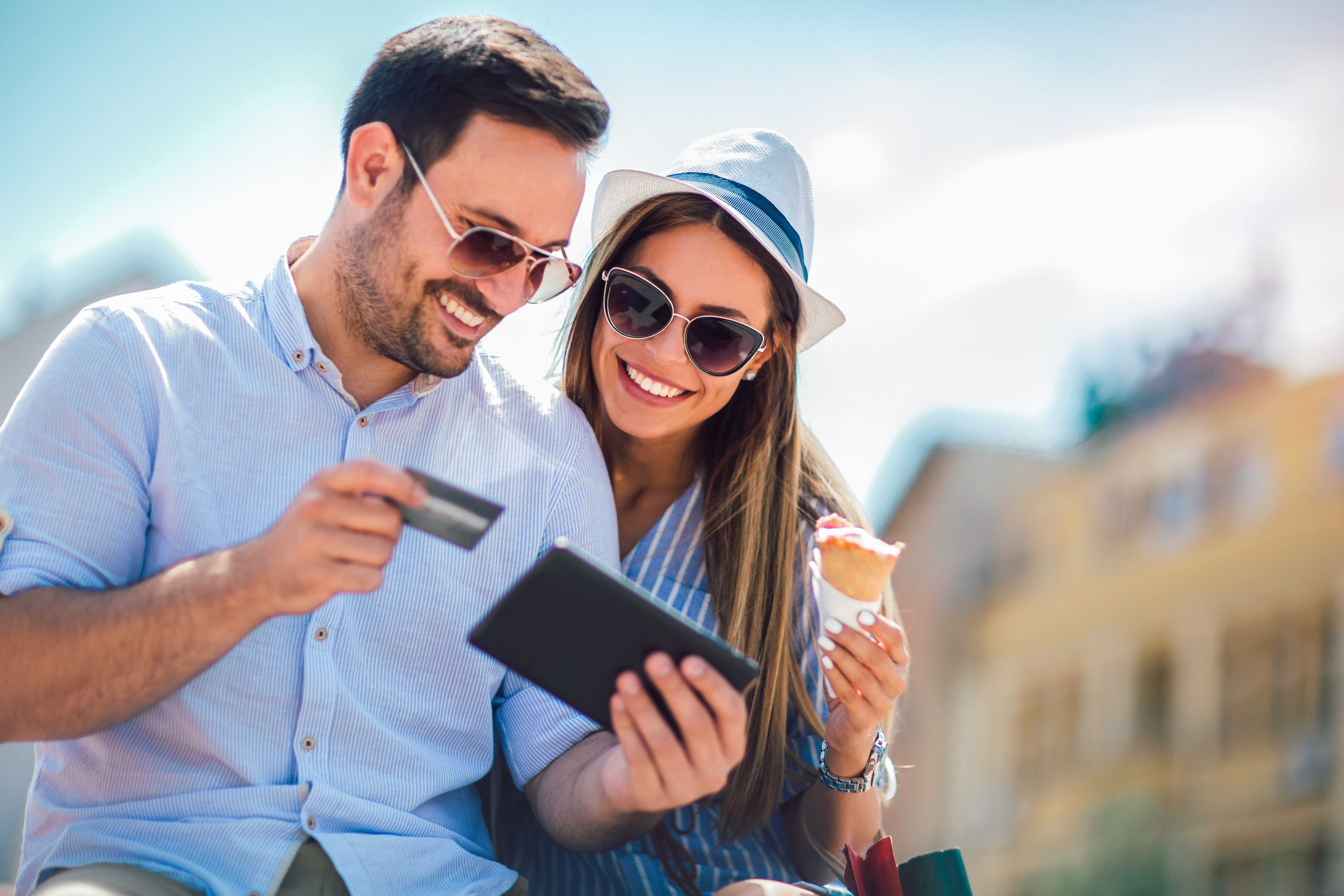 couple-holding-credit-card