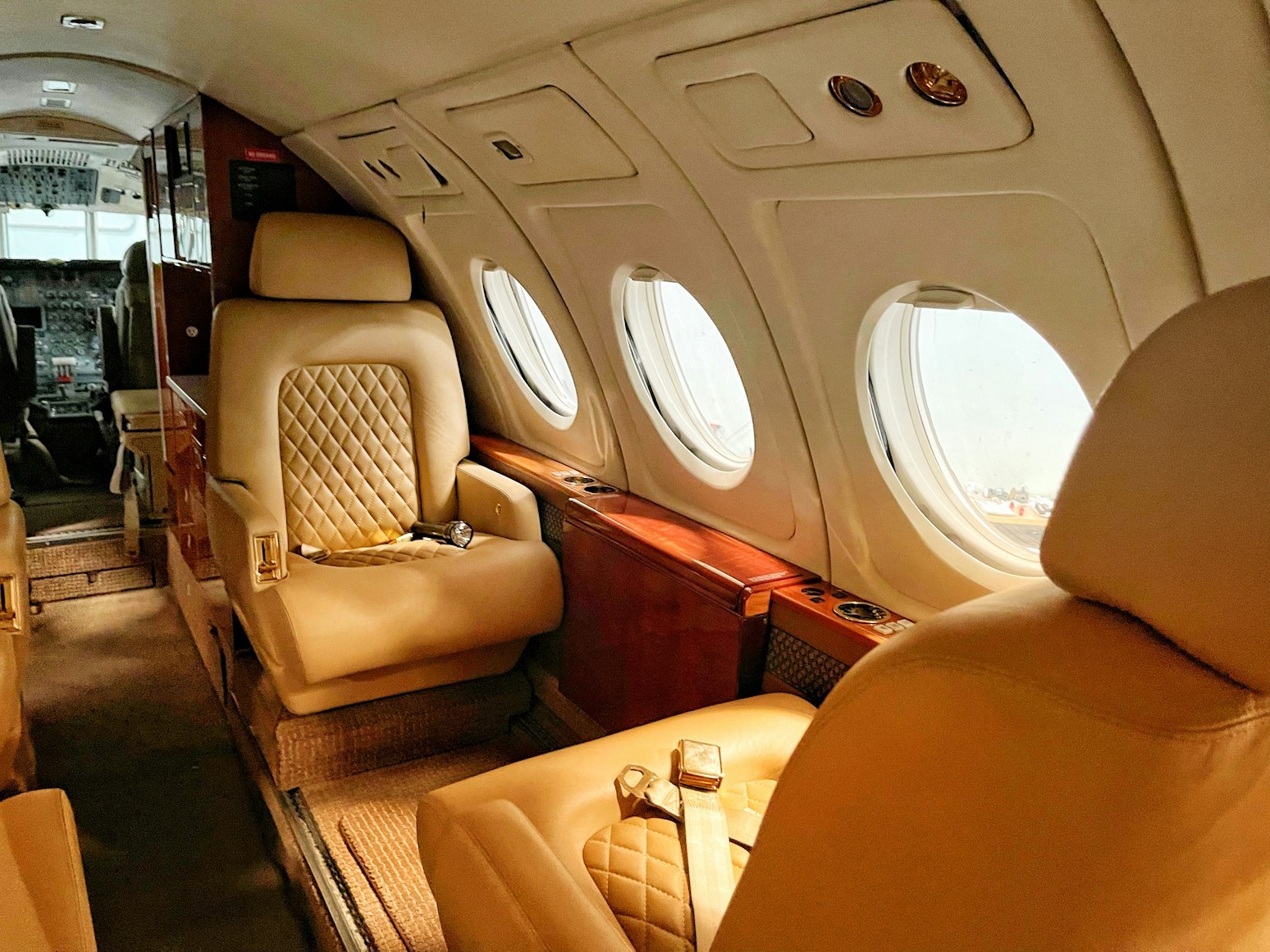 private-jet-interior