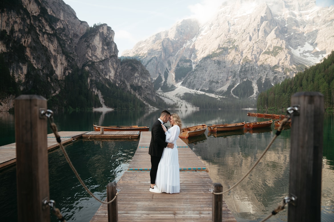 couple-mountains