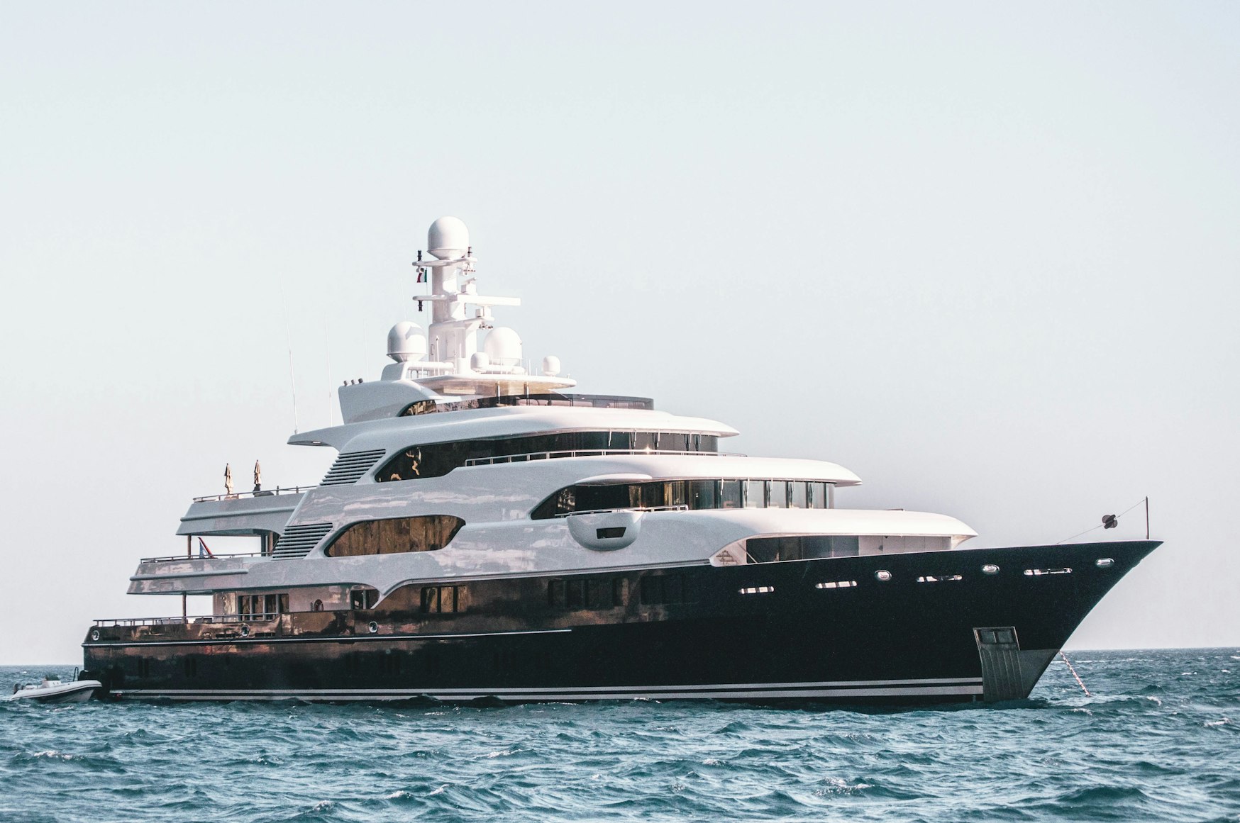 Travel Insurance for Private Jet or Yacht Charters: What’s Different?