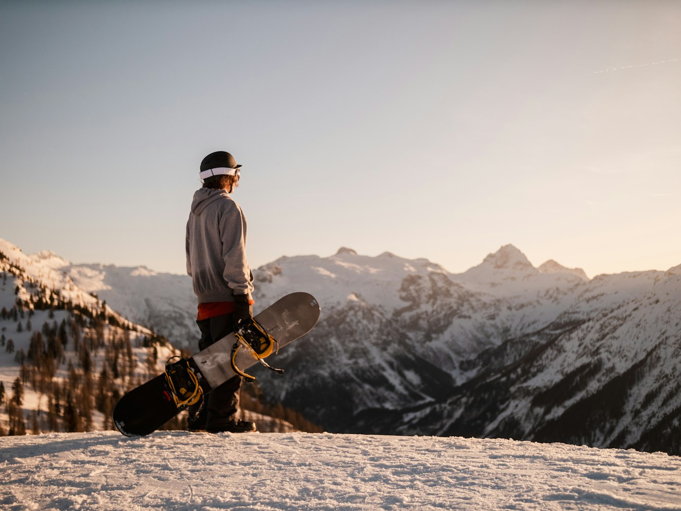 Winter Sports Travel Insurance Guide: How to Protect Your Trip and Yourself