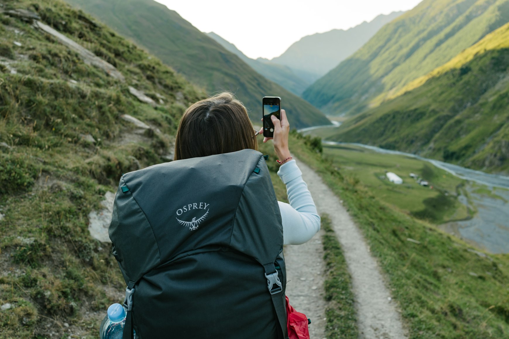 Why Digital Nomads Need More Than Just Travel Insurance for Their Phones