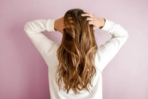 كل ما تريد معرفته عن كريم الشعر وطرق استخدامه