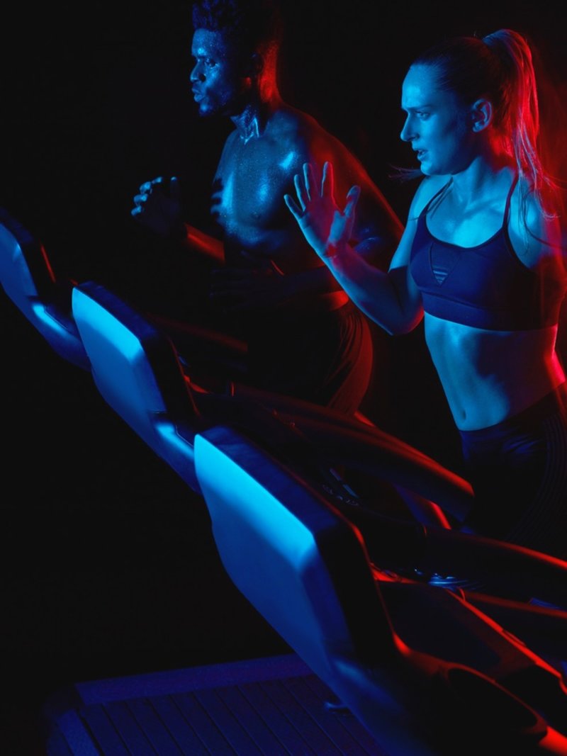 People on Treadmill Mobile People on Treadmill Mobile