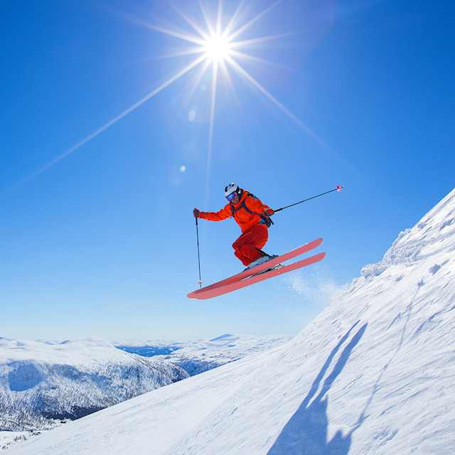 Unrivaled Group Fitness classes. Unparalleled Personal Training. Studios that inspire you to perform and luxury amenities that keep you feeling your best.