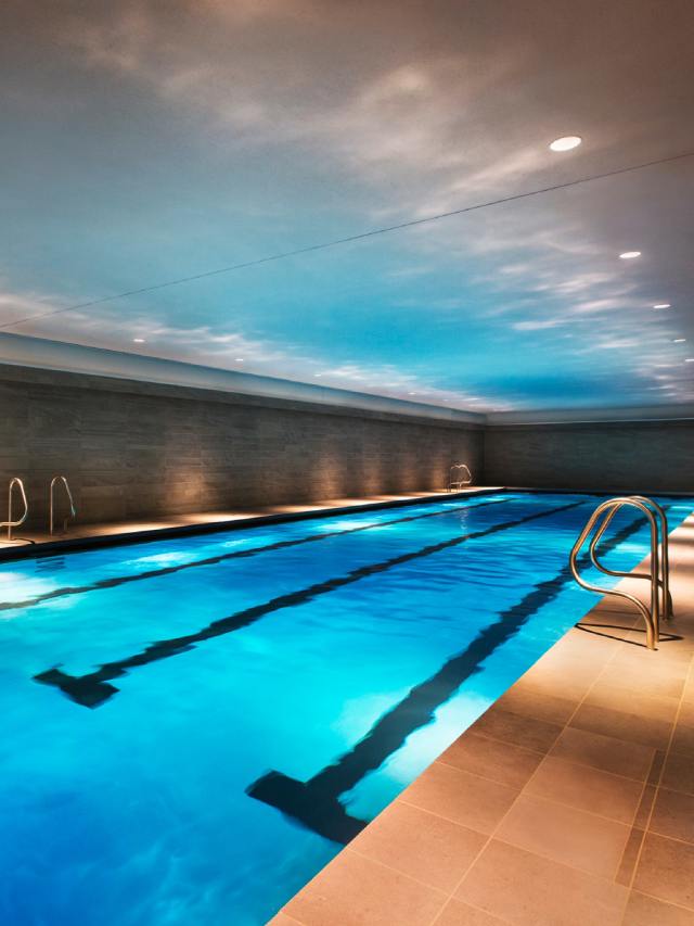 Gyms with pool in Boston