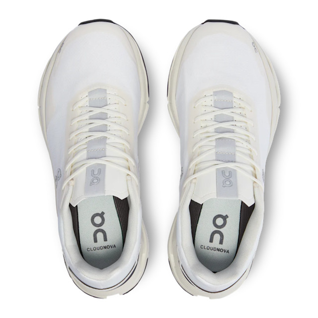 EQXM_EDT_GIFT_GUIDE_WORKOUT_23_417_sneakers