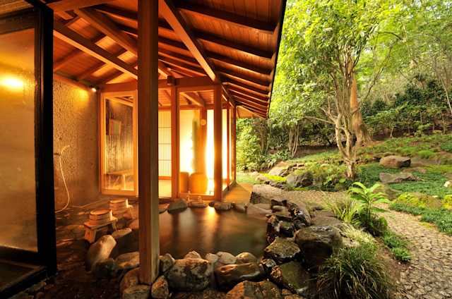EQXM_EDT_HOT_SPRINGS_INDIGARE_23_300_GODA