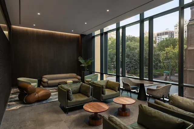 EQXM_EDT_EQX_RITTENHOUSE_24_592_image_one