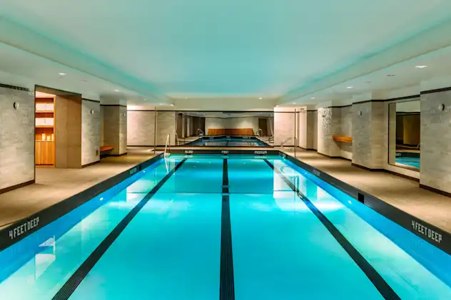 Pool Greenwich DT