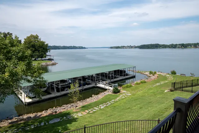 It’s Not Fitness. It’s Life. EQXM_EDT_FALL_LUXURY_REAL_ESTATE_23_353_HighRes_74 duffer