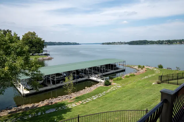 EQXM_EDT_FALL_LUXURY_REAL_ESTATE_23_353_HighRes_74 duffer