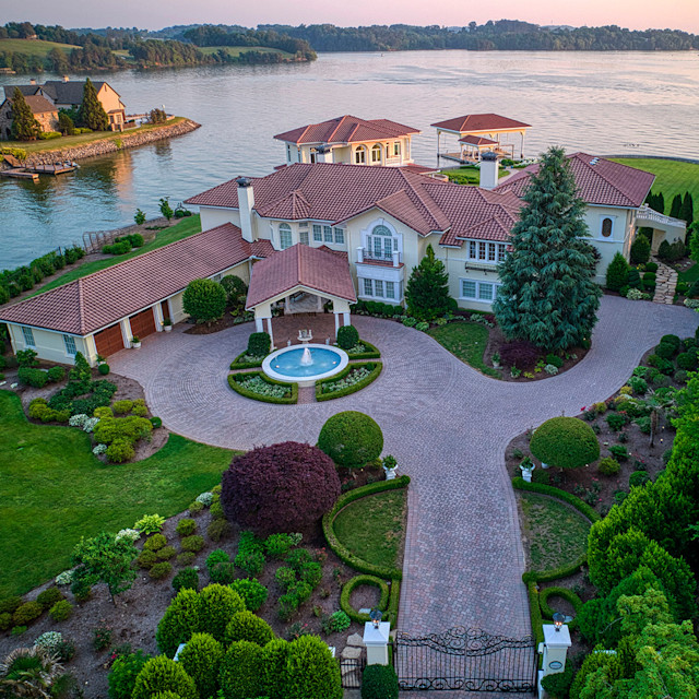 It’s Not Fitness. It’s Life. Unrivaled Group Fitness classes. Unparalleled Personal Training. Studios that inspire you to perform and luxury amenities that keep you feeling your best.