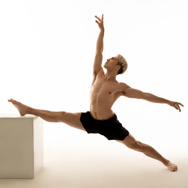 Unrivaled Group Fitness classes. Unparalleled Personal Training. Studios that inspire you to perform and luxury amenities that keep you feeling your best.