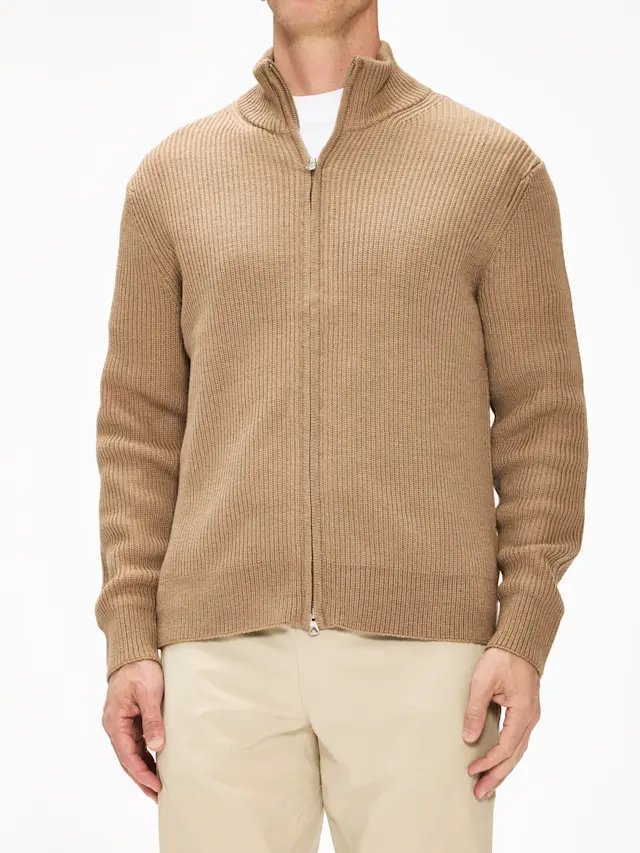 EQXM_EDT_EQX_SHOP_2025_SPRING_EDIT_24_619_image_eight