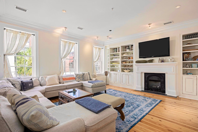 EQXM_EDT_FALL_LUXURY_REAL_ESTATE_23_353_IMG_8014.JPEG
