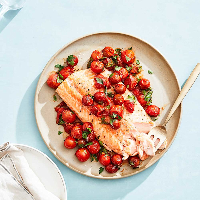 Roasted salmon with tomato chermoula