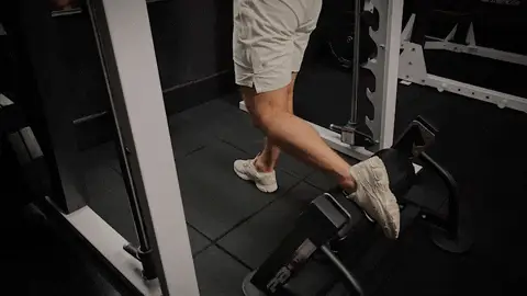 EQXM_EDT_DO_MORE_SMITH_MACHINE_24_530_GIF_2