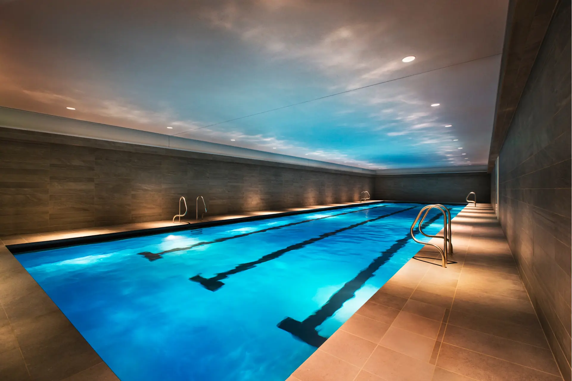Gyms with pool in Boston